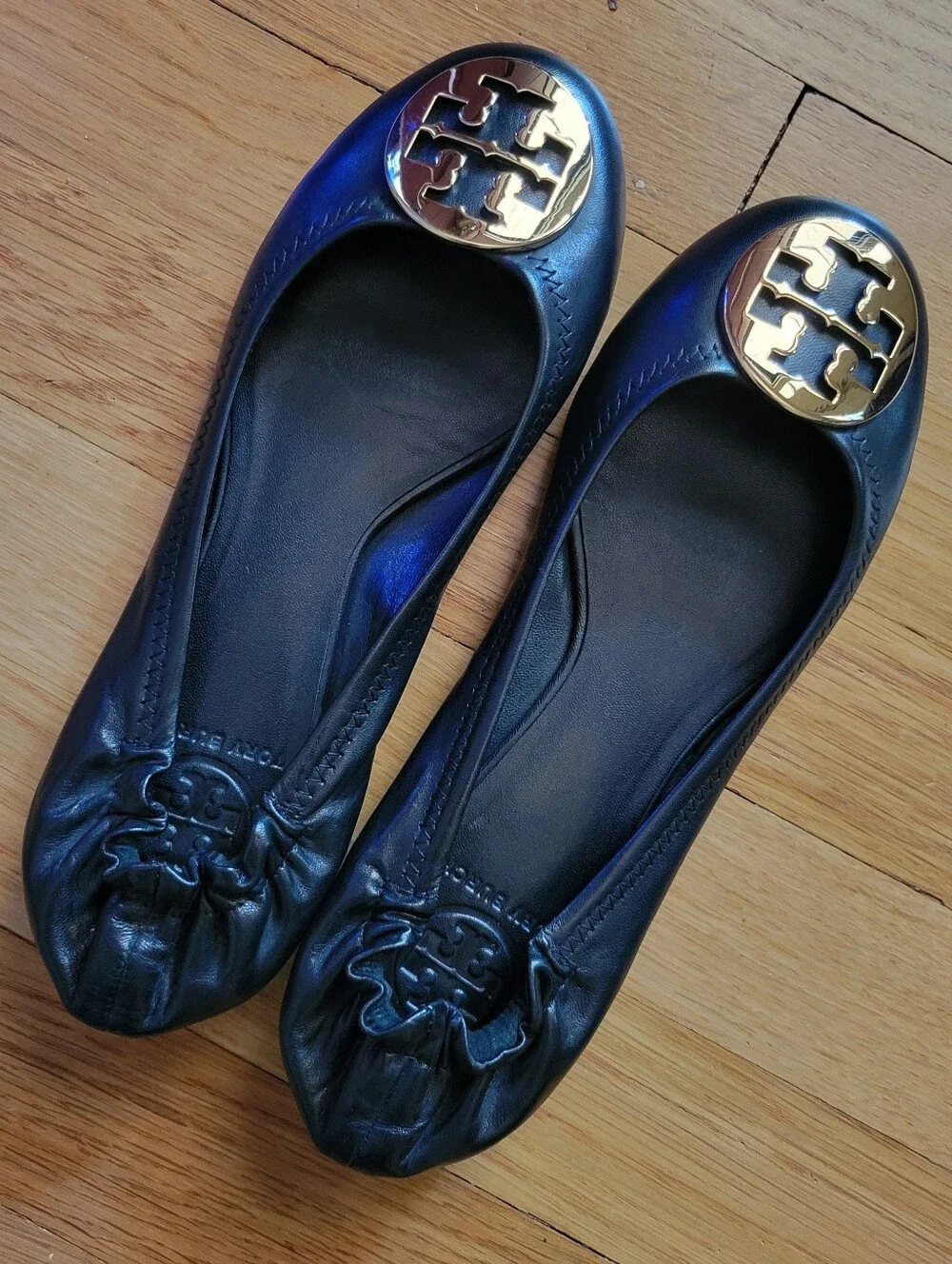 Tory Burch Classic Reva Ballet Flats  Size 7 Black Leather & Gold Metal EUC